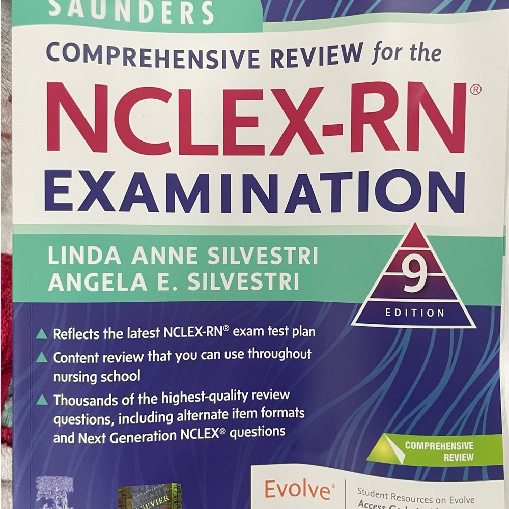 Saunders NCLEX-RN Examination Review Book